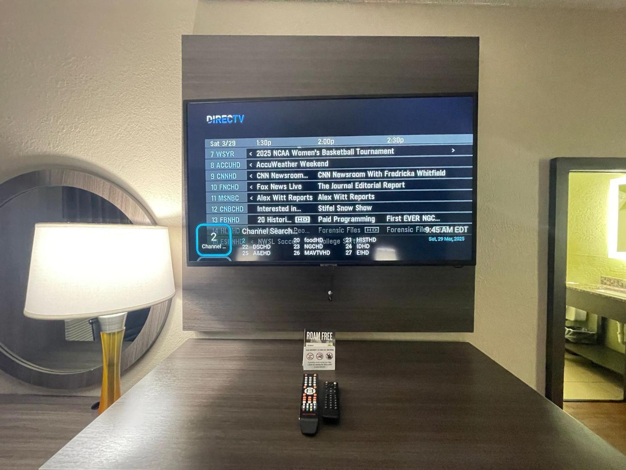 Super 8 By Wyndham Ithaca Otel Dış mekan fotoğraf