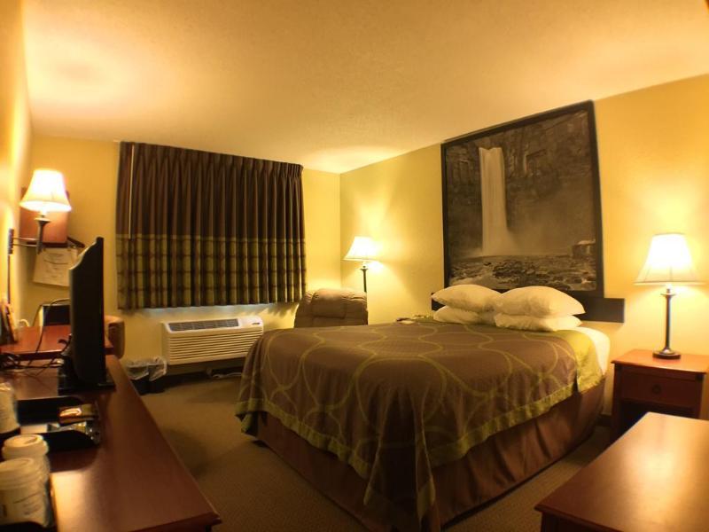 Super 8 By Wyndham Ithaca Otel Dış mekan fotoğraf